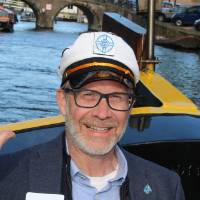 Man throws Anchor Up symbol